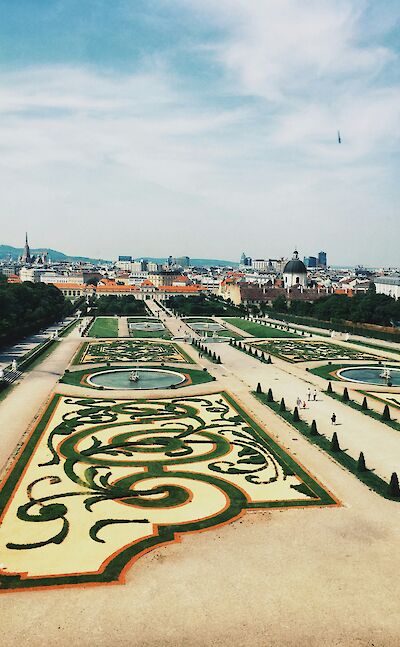 Baroque gardens at the Belvedere Palace in Vienna, Austria. Unsplash@Vienna Reyes