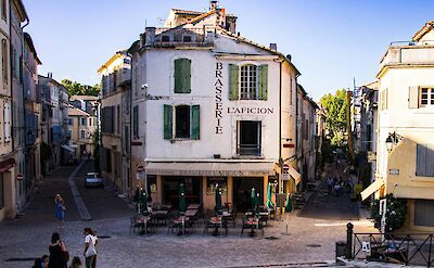 Place du Forum in Arles. unsplash:HugoKruip