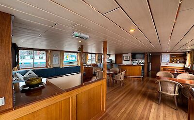 Dining Area | Clair de Soleil | Bike & Boat Tour