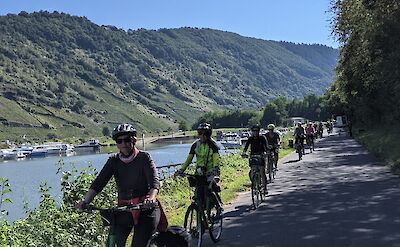 Enjoy easy cycling along the scenic Moselle River. to:TN