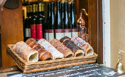 Freshly baked Schaumrollen. to:TN