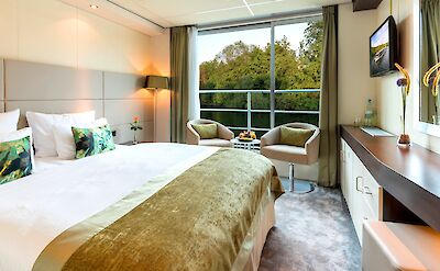 A1, B1, B4 Cabins | Amadeus Diamond | Bike & Boat Tour