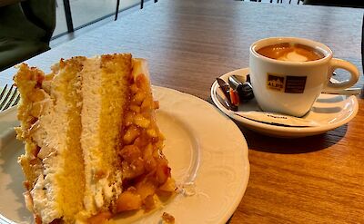 Coffee and cake along the route. cc:Tripsite