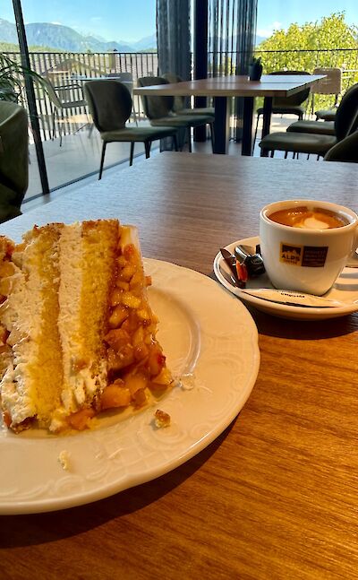 Coffee and cake along the route. cc:Tripsite