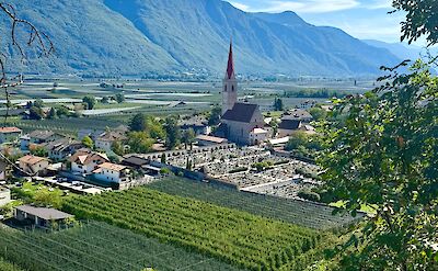 Views over vineyards and villages on the route from Nals to Caldaro. cc:Tripsite
