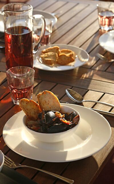 Fresh seafood and local cuisine. toGL
