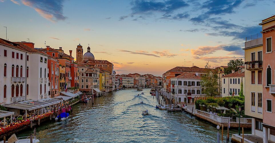 Canals and historic buildings of Venice. Pixabay:Sekau67