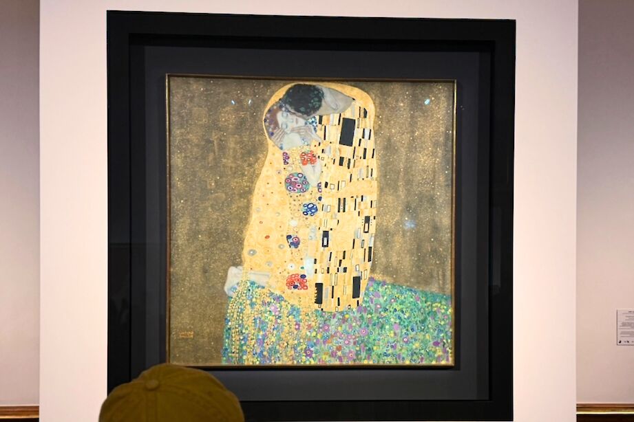 Gustav Klimt's 'The Kiss'. CC:Stuart Fabel