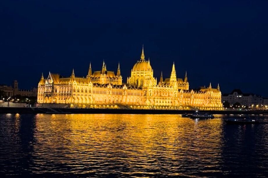 Hungarian Parliament at night. CC:Stuart Fabel