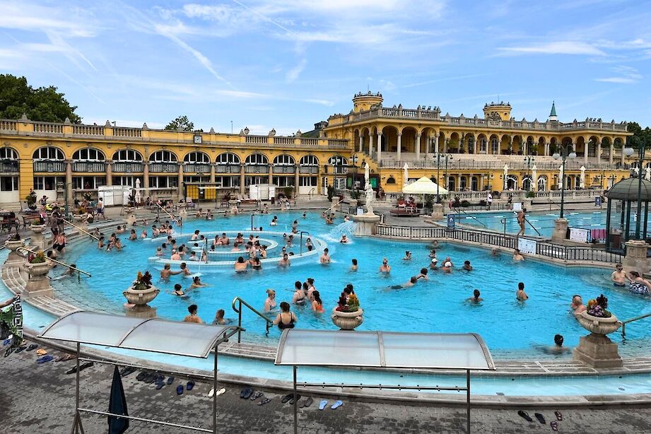 Szechenyi Baths in Budapest. CC:Stuart Fabel