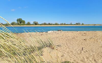 Sandy beaches and coastal dunes along the Adriatic Sea. cc:to