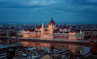 Evening illuminations in Budapest, Hungary. Unsplash@Gabriel Miklos