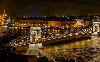 Széchenyi Chain Bridge from Buda Castle in Budapest, Hungary. CC:Wilfredor