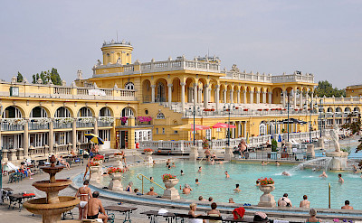 Széchenyi thermal baths in Budapest, Hungary. CC:Marc Ryckaert / Naamsvermelding vereist