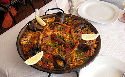 Seafood paella in Mallorca! What could be better?! - Photo via Flickr:cayetano