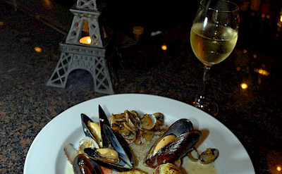 Sole and mussels in Paris! Flickr:NwongPR