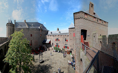 Muiderslot - castle in Muiden, North Holland, the Netherlands. Flickr:bert knottenbeld