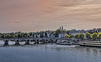 Sint Servaasbrug in Maastricht, the Netherlands. Flickr:Frans Berkelaar 