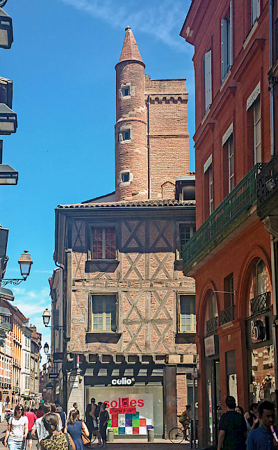 Tour de Serta Tower in Toulouse, France. Wikimedia Commons:Didier Descouens