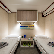 Spacious twin cabin on the Quo Vadis