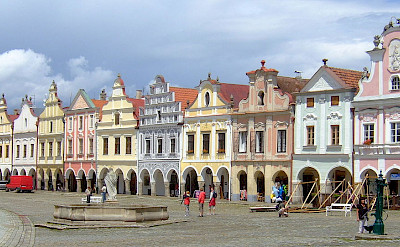 Main Square in Telc with its famous 16th century architecture. Southern Moravia, Czech Republic. Wikimedia Commons:Hans Weingartz
