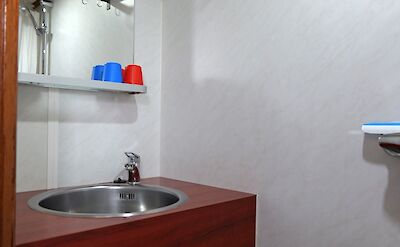 Bathroom | Clair d’Etoile | Bike & Boat Tour