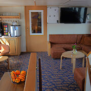 Salon | Clair d’Etoile | Bike & Boat Tour
