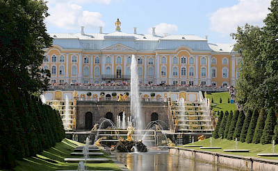 Peterhof Palace and Gardens are the Russian Versailles, here in St. Petersburg, Russia. Flickr:JD Lasica