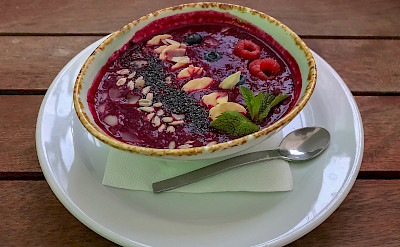 Smoothie bowl in Moscow, Russia. Flickr:Marco Verch