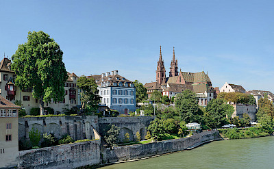 Munsterplatz in Basel, in Switzerland on the border with France and Germany. Photo via Wikimedia Commons:Taxiarchos228
