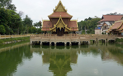 Temple in Chiang Saen, Thailand. Photo via Flickr:rononcrowley