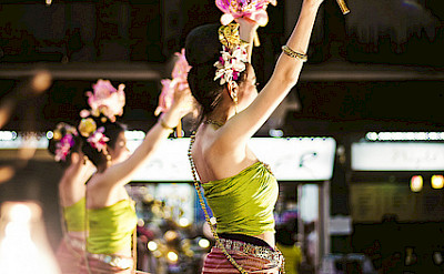 Thai dancers in Chiang Rai. Photo via Flickr:AmrenB Photography