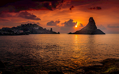 Sunset in Aci Trezza, Sicily, Italy. Flickr:andrea