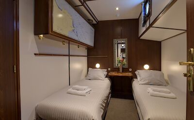 Twin/Triple cabin | Mare Fan Fryslan | Bike & Boat Tour