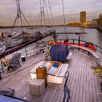 Wapen Fan Fryslân - Back deck - Wapen fan Fryslan - Boat & Bike Tours
