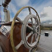 The helm of the Wapen | Wapen Fan Fryslân | Bike & Boat Tour