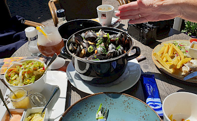 Moules-frites in Papendrecht, South Holland, the Netherlands. Flickr:bert knottenbeld