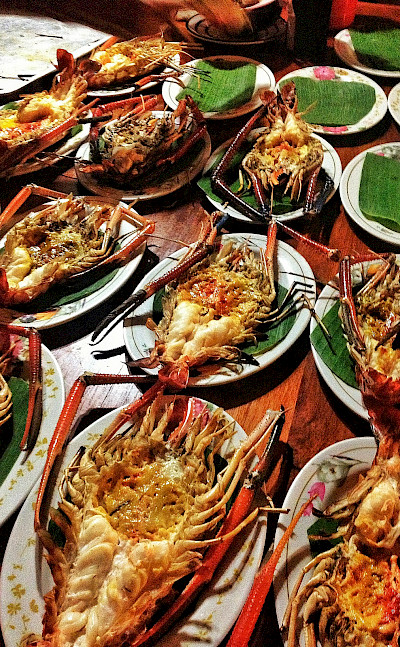 BBQ seafood for everyone in Thailand. Photo via Flickr:Vir Nakai