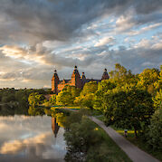Koblenz to Heidelberg and Aschaffenburg - Schloss Johannisburg in Aschaffenburg, Germany. Photo via Flickr:Carsten Frenzl