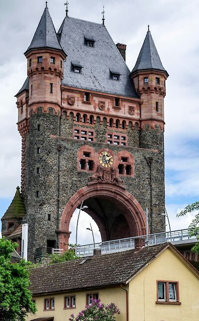 Nibelung Tower in Worms. unsplash@wolfgang weiser