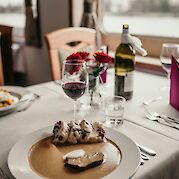 Wine and dine | Florentina | Bike & Boat Tour