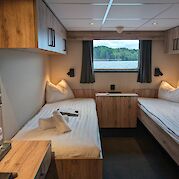 Twin cabin - Main deck | MS Princess | Bike & Boat Tour