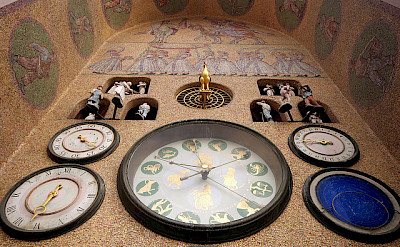 Astronomical Clock in Olomouc, Czech Republic. Photo via Flickr:Ana Paula Hirama