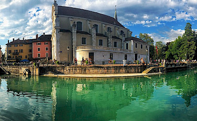 Along the Thiou River in Annecy, France. CC:Chrisgg382000