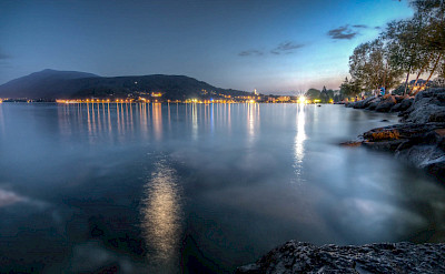Evening at Lake Annecy in Haute Savoie, France. Flickr:Jean Balczesak