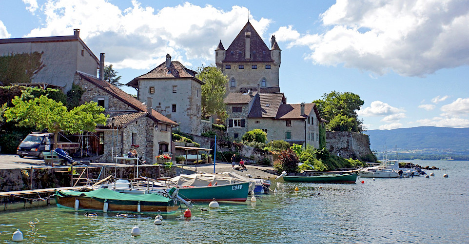 Lakeside resort in Yvoire, France. Flickr:Dennis Jarvis