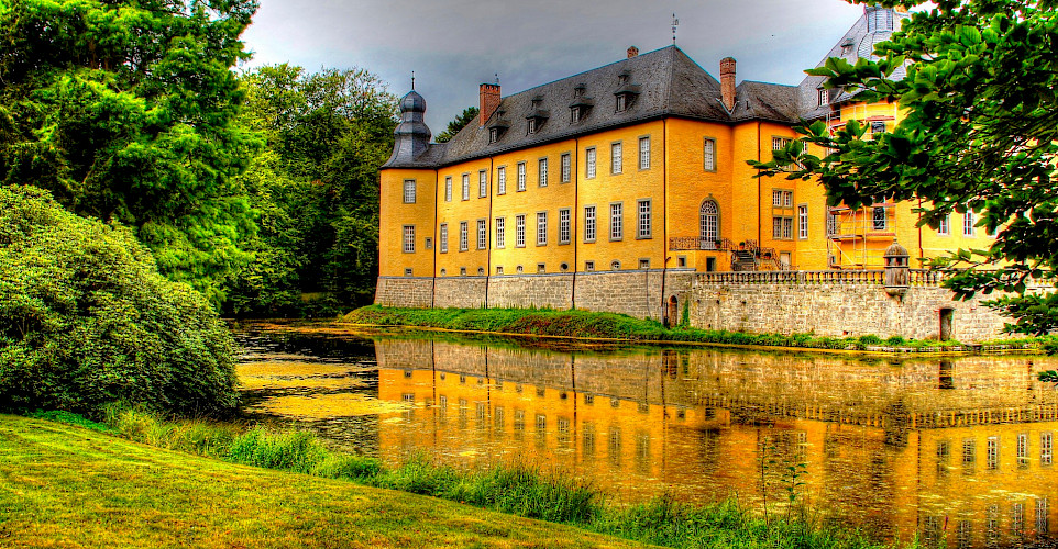 Schloss Dyck in North Rhine-Westphalia region of Germany. Flickr:Polybert49