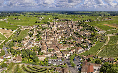 Overlooking Saint-Émilion, in the heart of <i>Libournais,</i> a medieval city surrounded by wine hills in southwestern France. CC:Chensiyuan