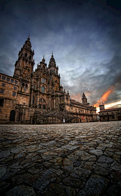 Santiago de Compostela Cathedral on the Square of Obradoiro in Spain. Flickr:Feans 42.880624, -8.544491