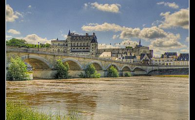 La Loire and Château in Amboise, France. Flickr:@lain G